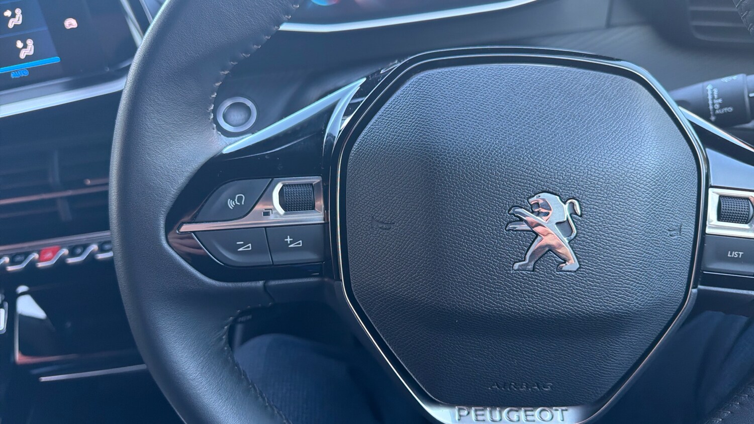 Used Peugeot 2008 2023 for sale - 77840617: Photo 23