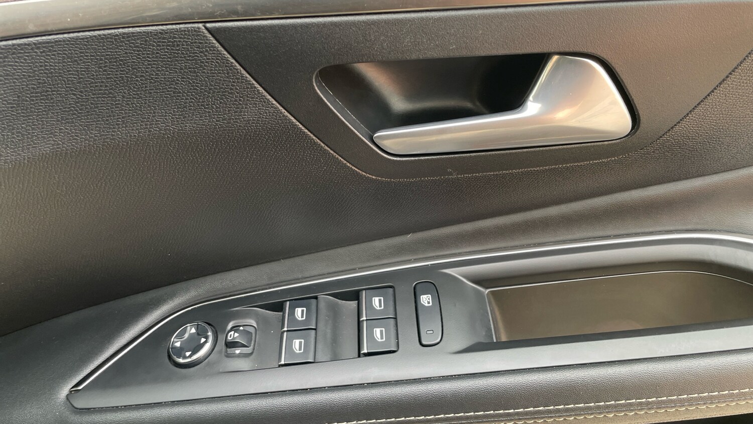 Used Peugeot 3008 2021 for sale - 76772554: Photo 23