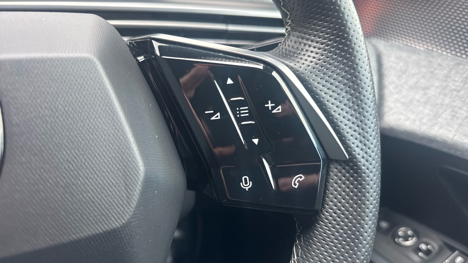 Used Peugeot 3008 2024 for sale - 77539104: Photo 24