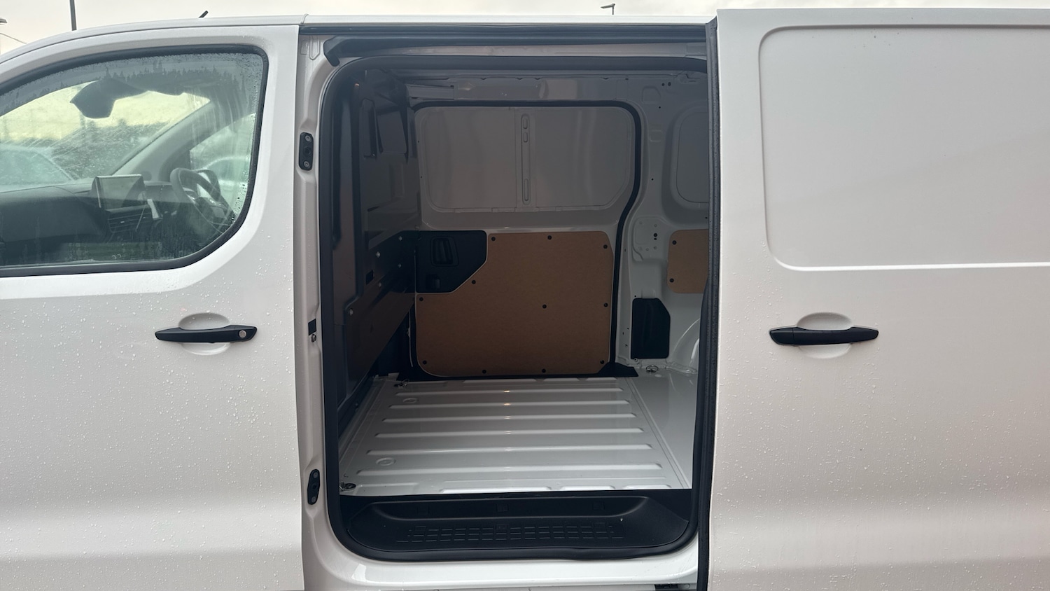 Used Citroen Dispatch 2024 for sale - 76803253: Photo 33