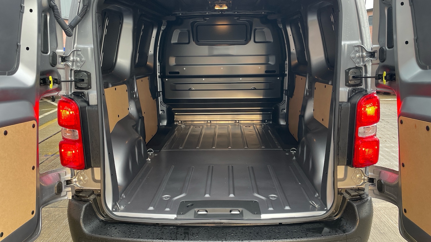 Used Citroen Dispatch 2024 for sale - 76803260: Photo 19