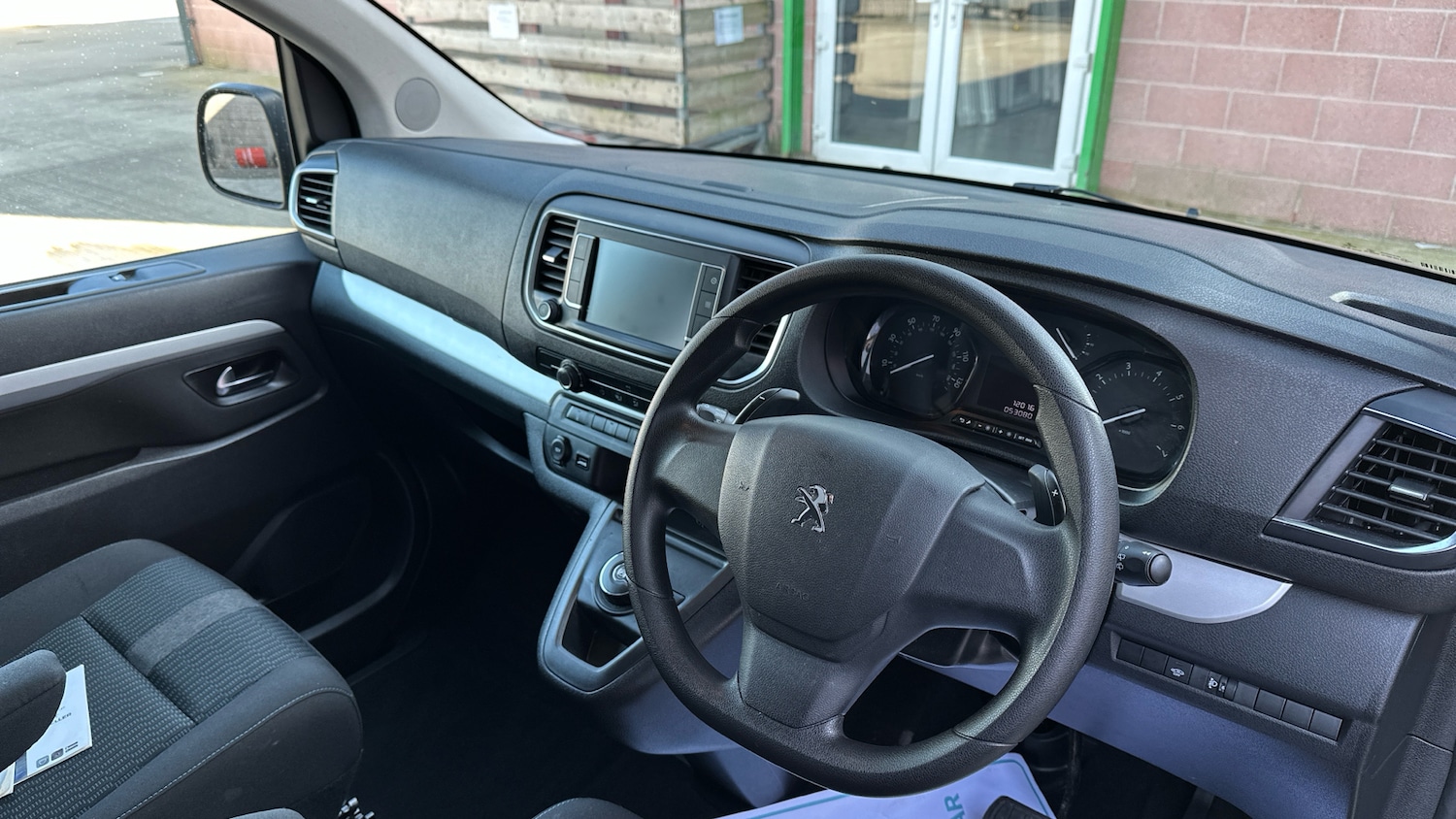 Used Peugeot Traveller 2023 for sale - 78158153: Photo 11