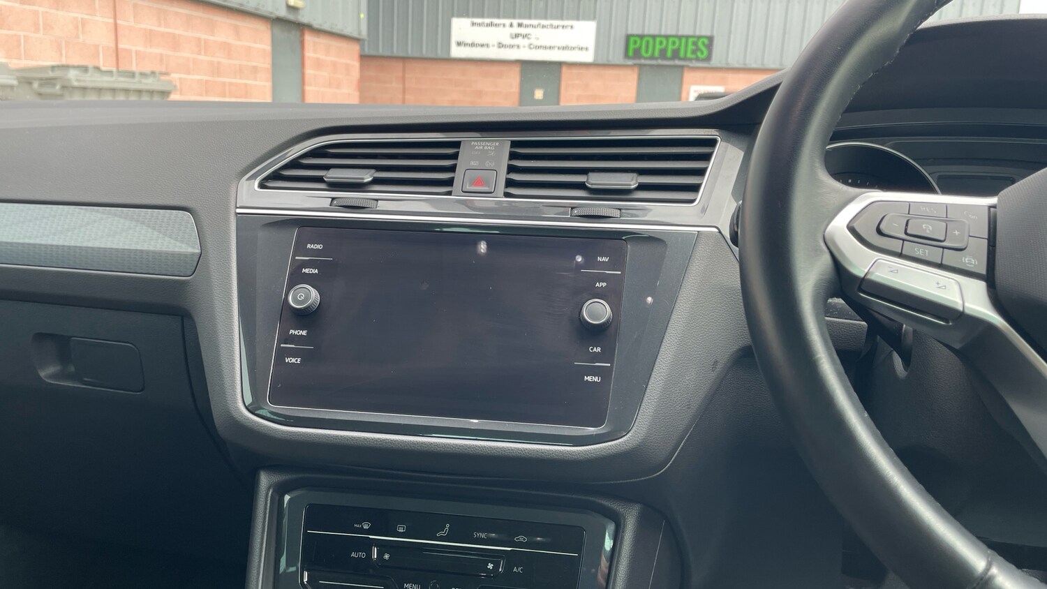 Used Volkswagen Tiguan 2022 for sale - 76154036: Photo 10