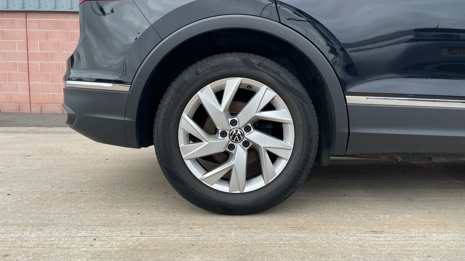 Used Volkswagen Tiguan 2022 for sale - 76154036: Photo 16