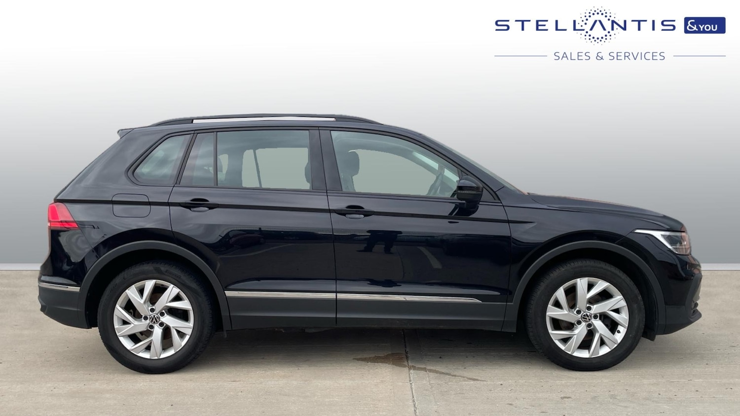 Used Volkswagen Tiguan 2022 for sale - 76154036: Photo 2