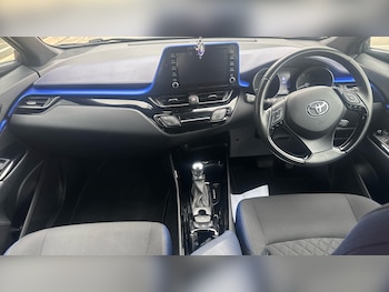 Used Toyota C-HR 2020 for sale - 78418110: Photo