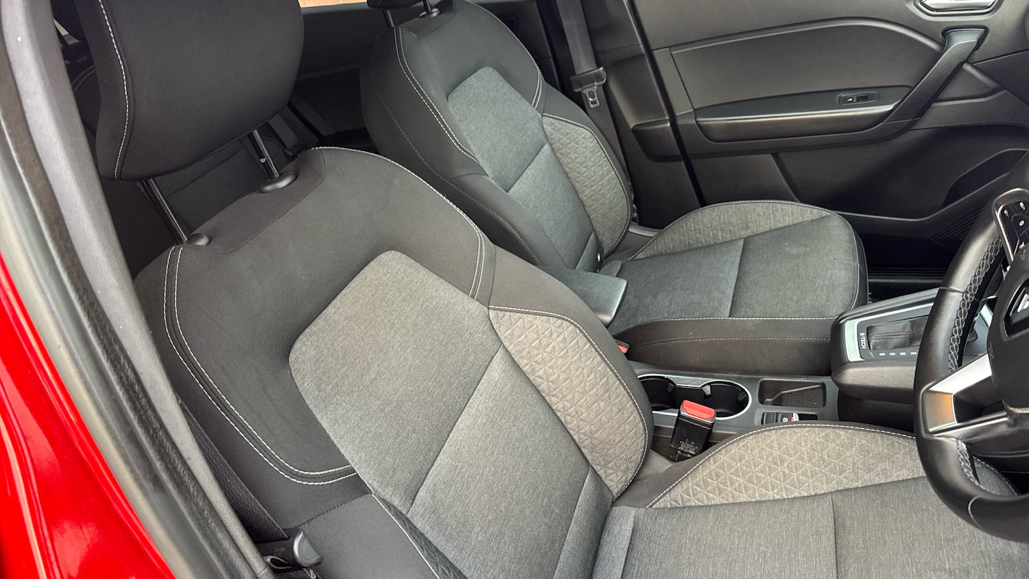 Used Renault Captur 2022 for sale - 76772561: Photo 43