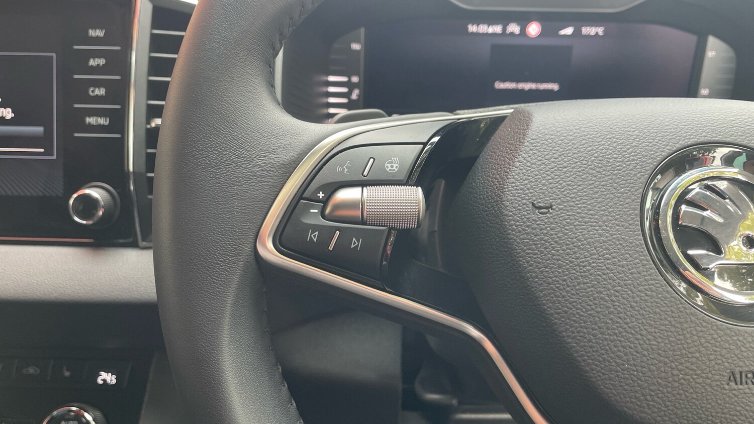 Used Skoda Karoq 2024 for sale - 75966354: Photo 23