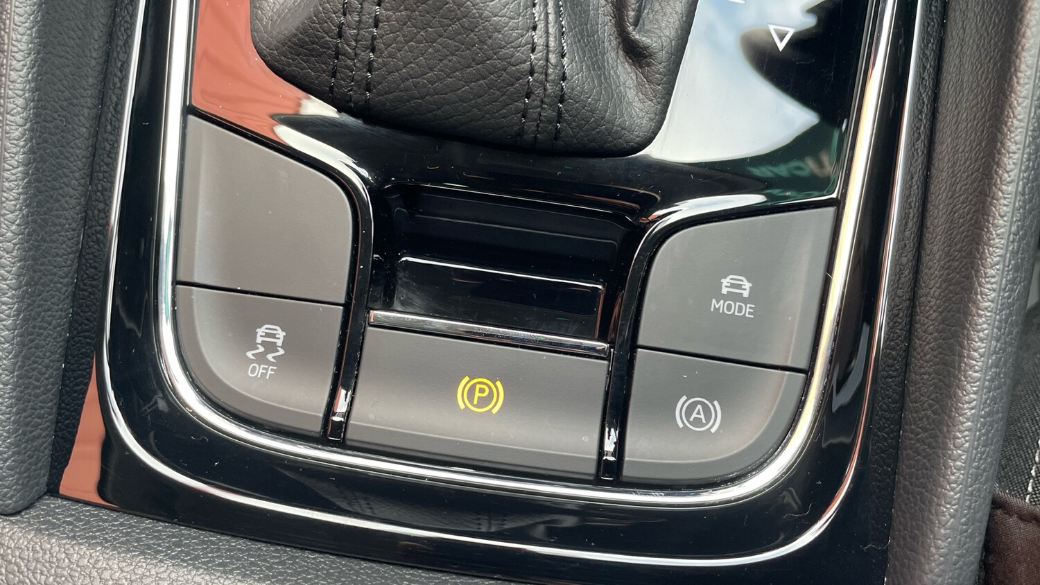 Used Skoda Karoq 2024 for sale - 75966354: Photo 53