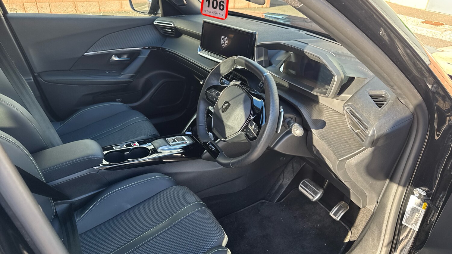 Used Peugeot 2008 2024 for sale - 76216469: Photo 11