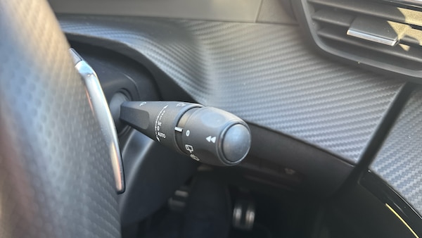 Used Peugeot 2008 2024 for sale - 76216469: Photo 28
