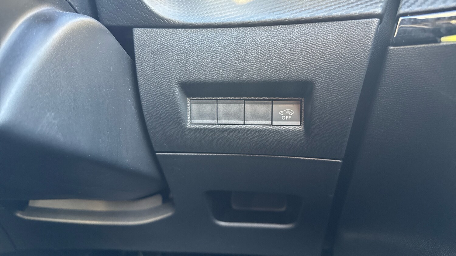 Used Peugeot 2008 2024 for sale - 76216469: Photo 32