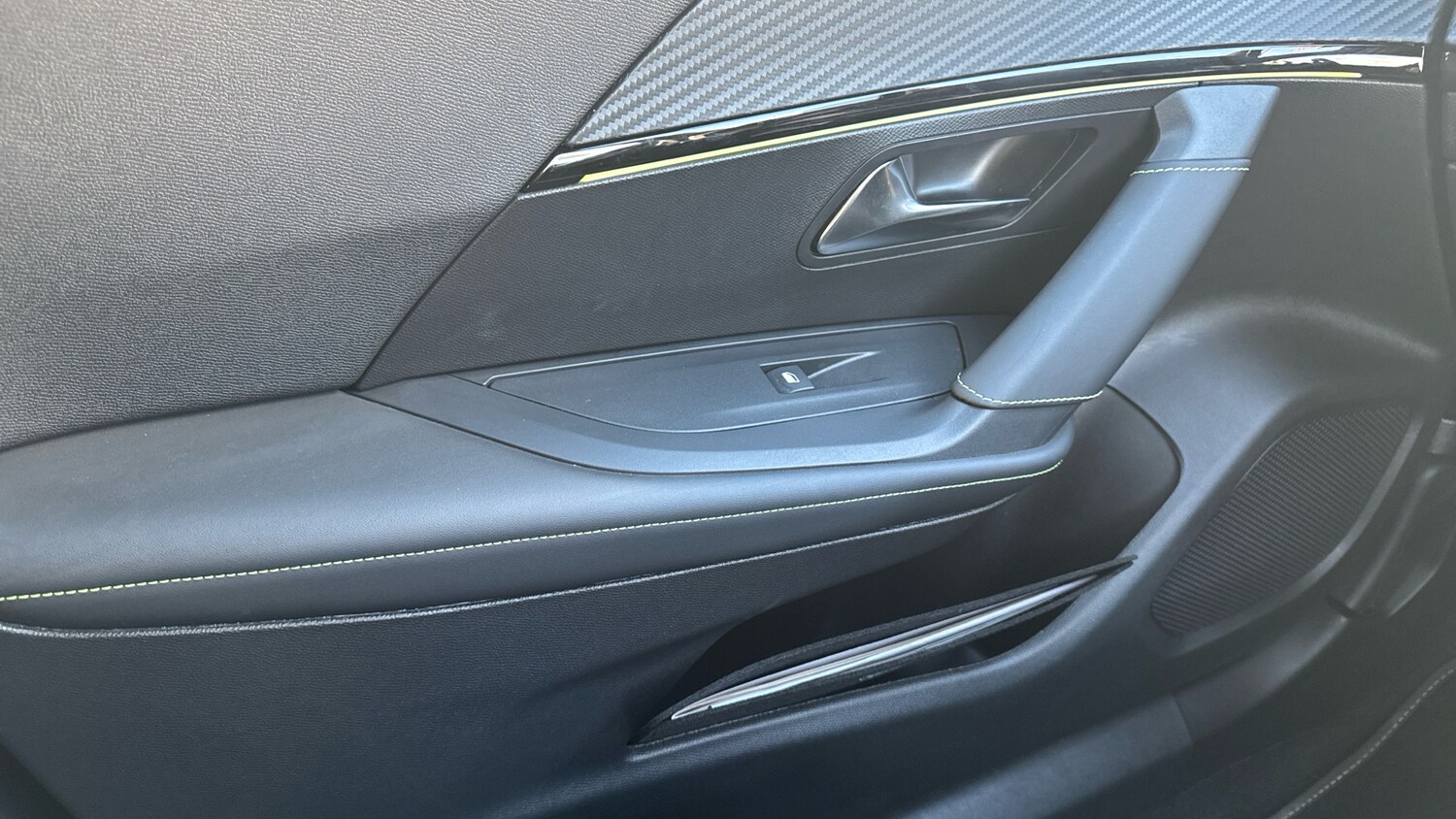 Used Peugeot 2008 2024 for sale - 76216469: Photo 39