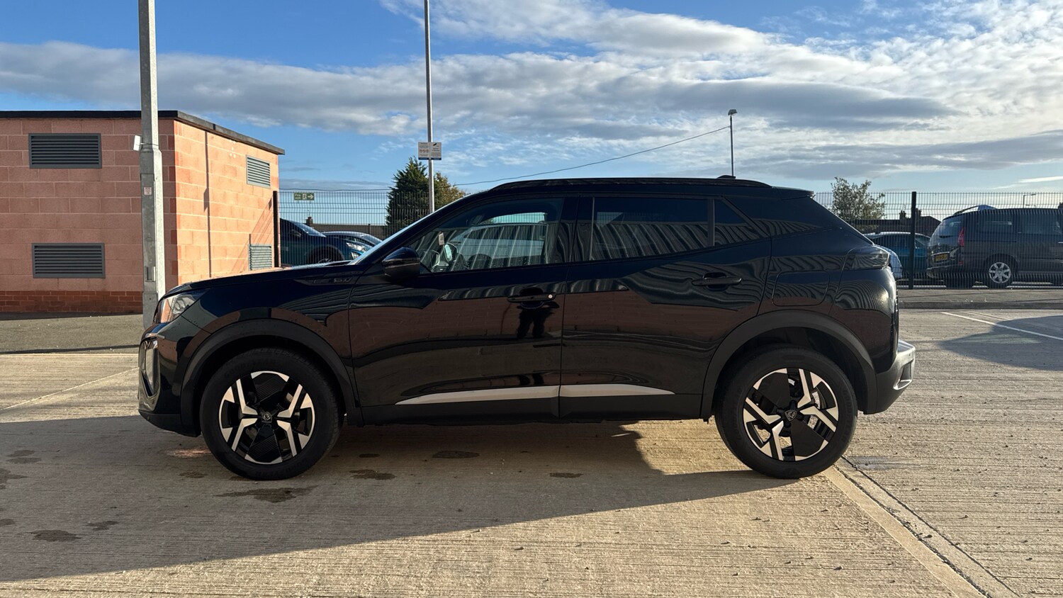 Used Peugeot 2008 2024 for sale - 76216469: Photo 6