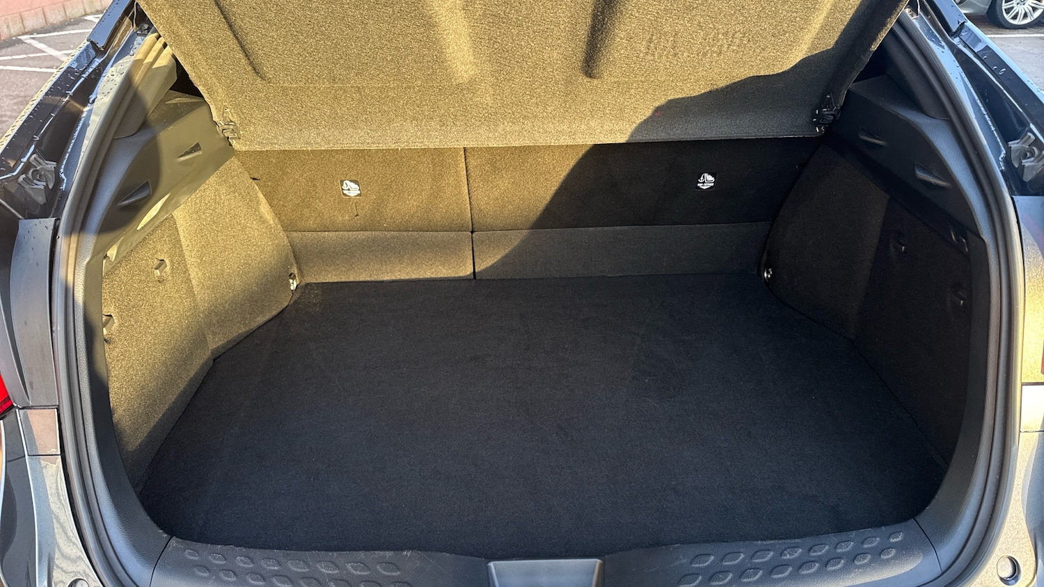 Used Toyota C-HR 2023 for sale - 77157227: Photo 19