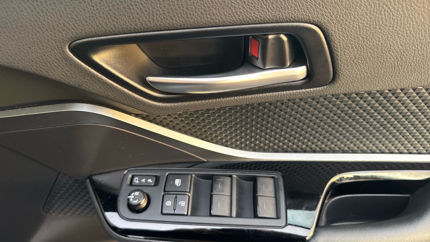 Used Toyota C-HR 2023 for sale - 77157227: Photo 22