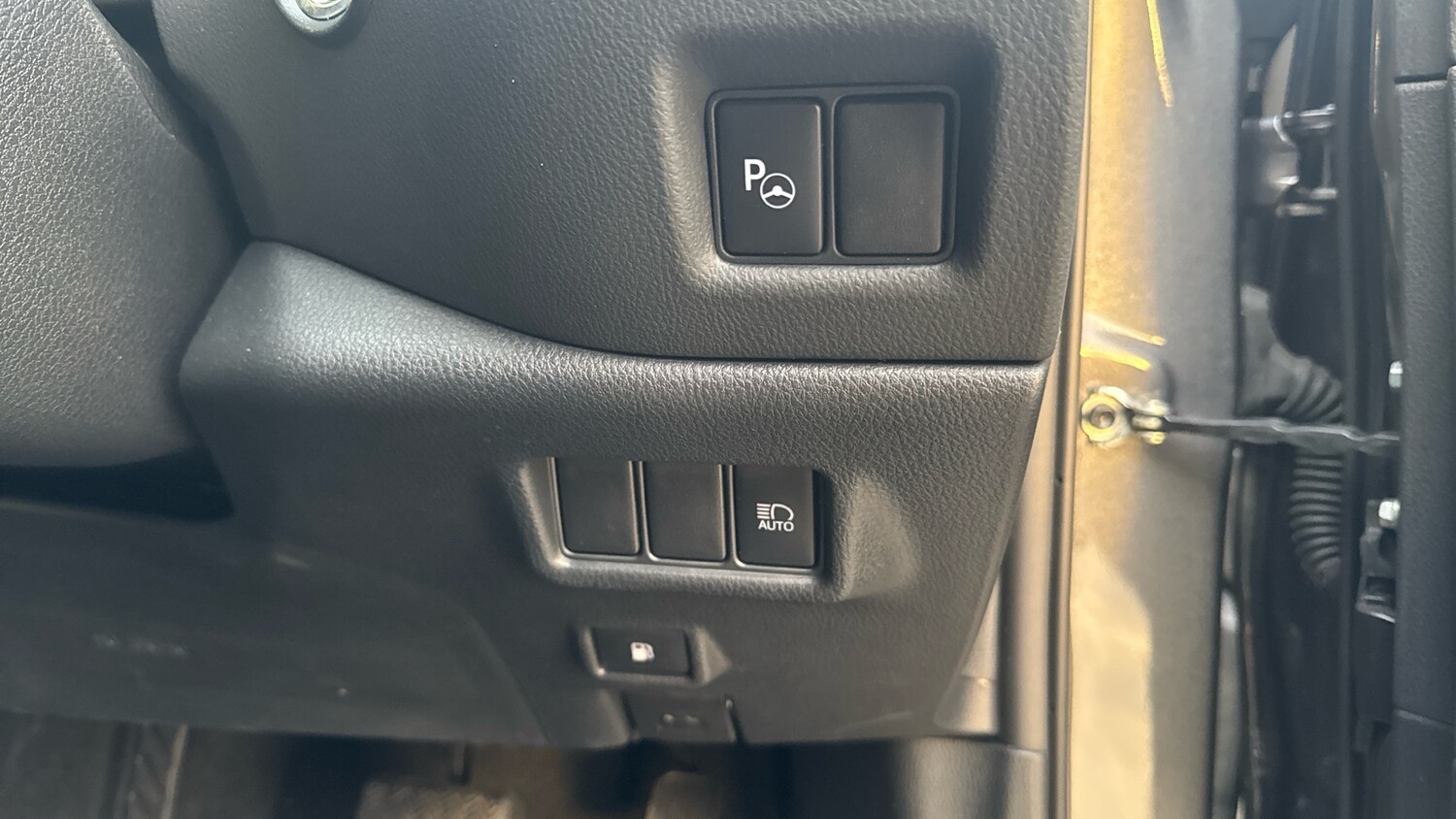 Used Toyota C-HR 2023 for sale - 77157227: Photo 34