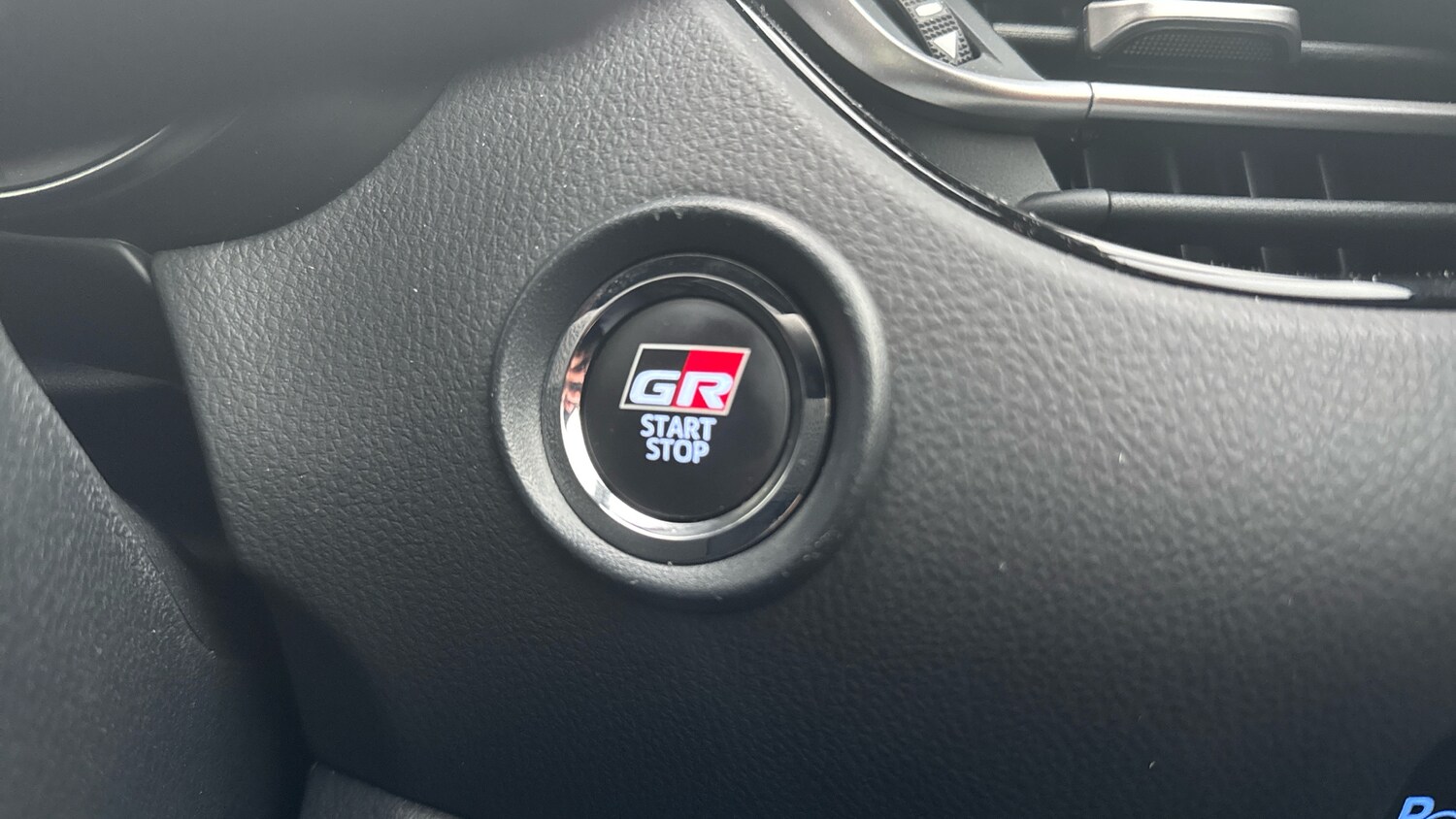 Used Toyota C-HR 2023 for sale - 77157227: Photo 40