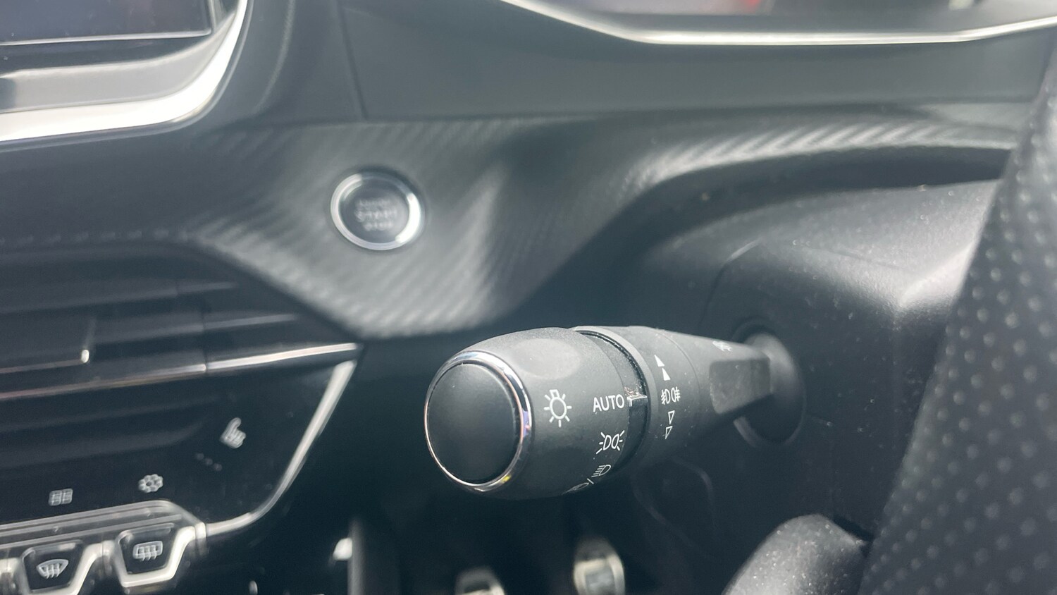 Used Peugeot 2008 2021 for sale - 76099786: Photo 27