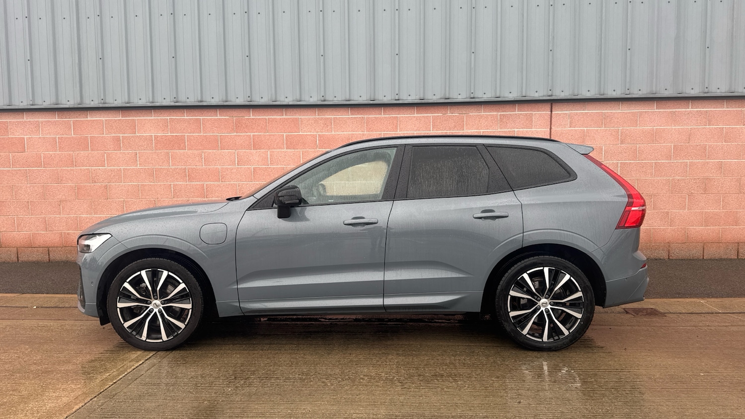 Used Volvo XC60 2023 for sale - 76803236: Photo 6