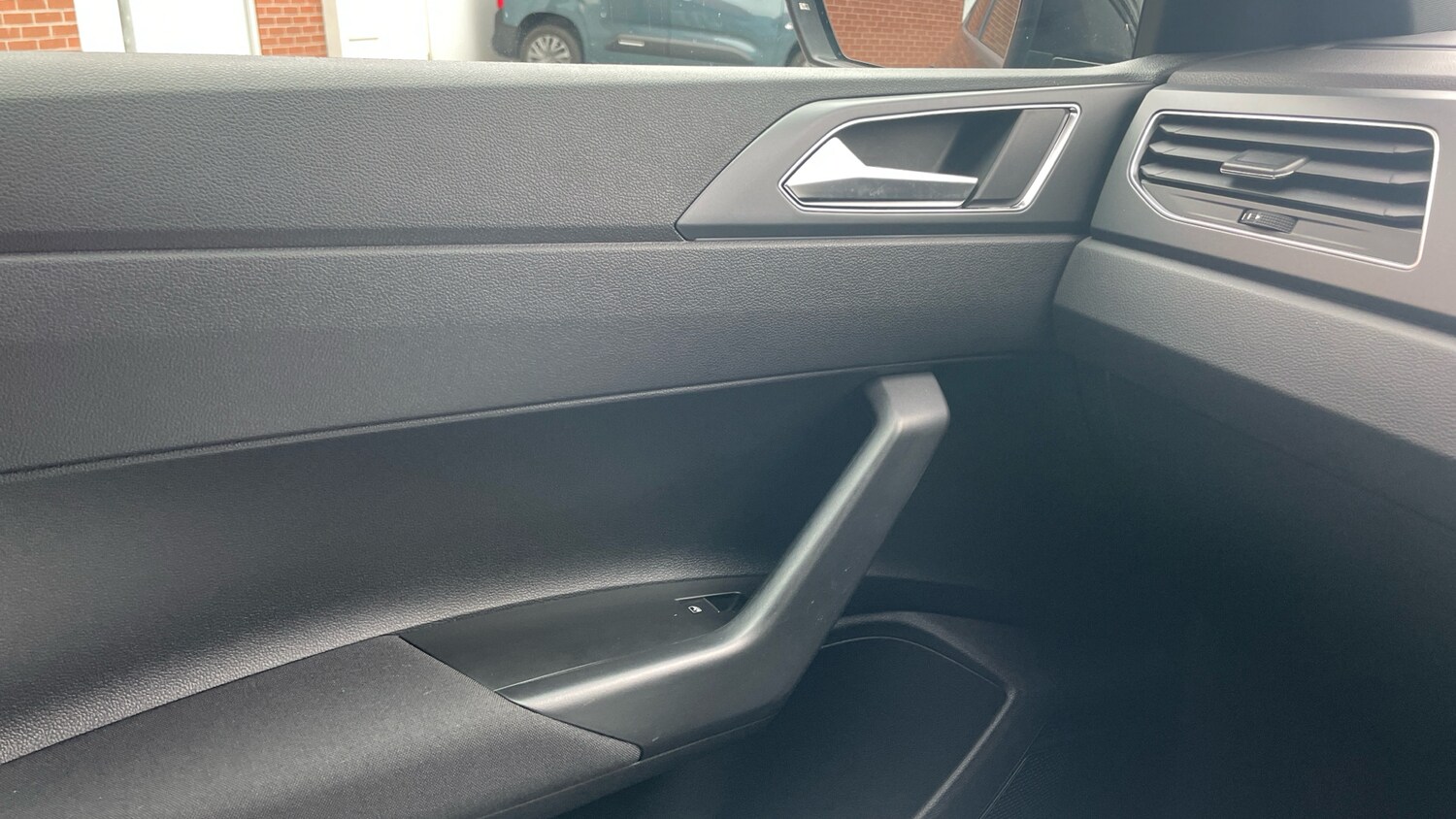 Used Volkswagen Polo 2024 for sale - 75966310: Photo 38