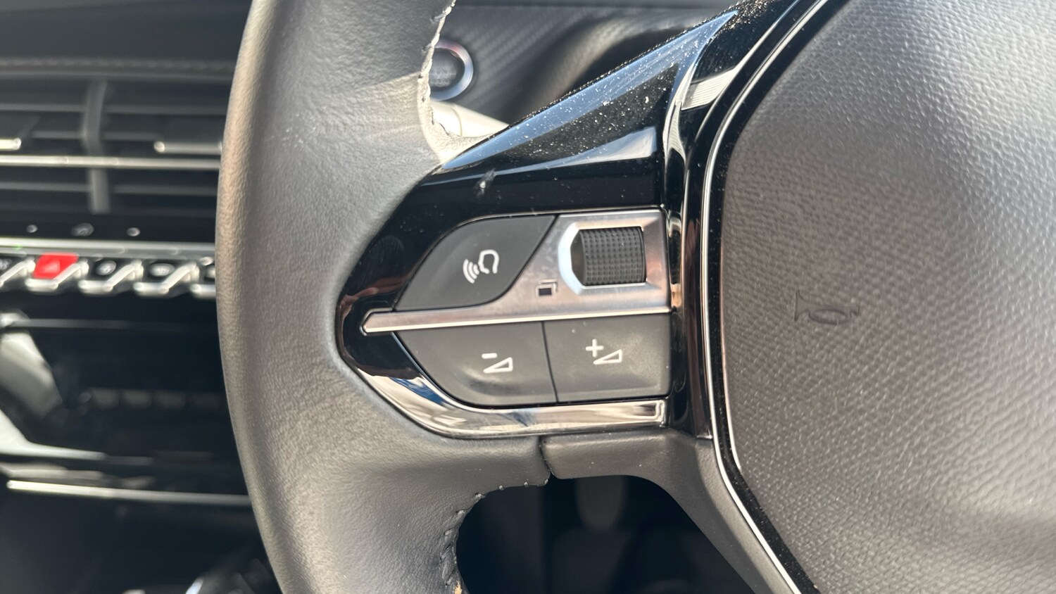 Used Peugeot 2008 2024 for sale - 75733162: Photo 23