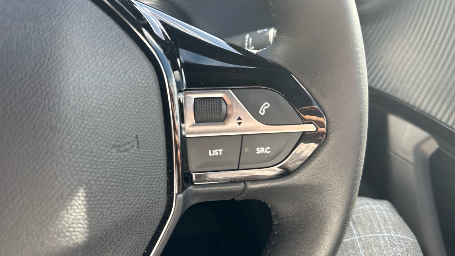 Used Peugeot 2008 2024 for sale - 75733162: Photo 24