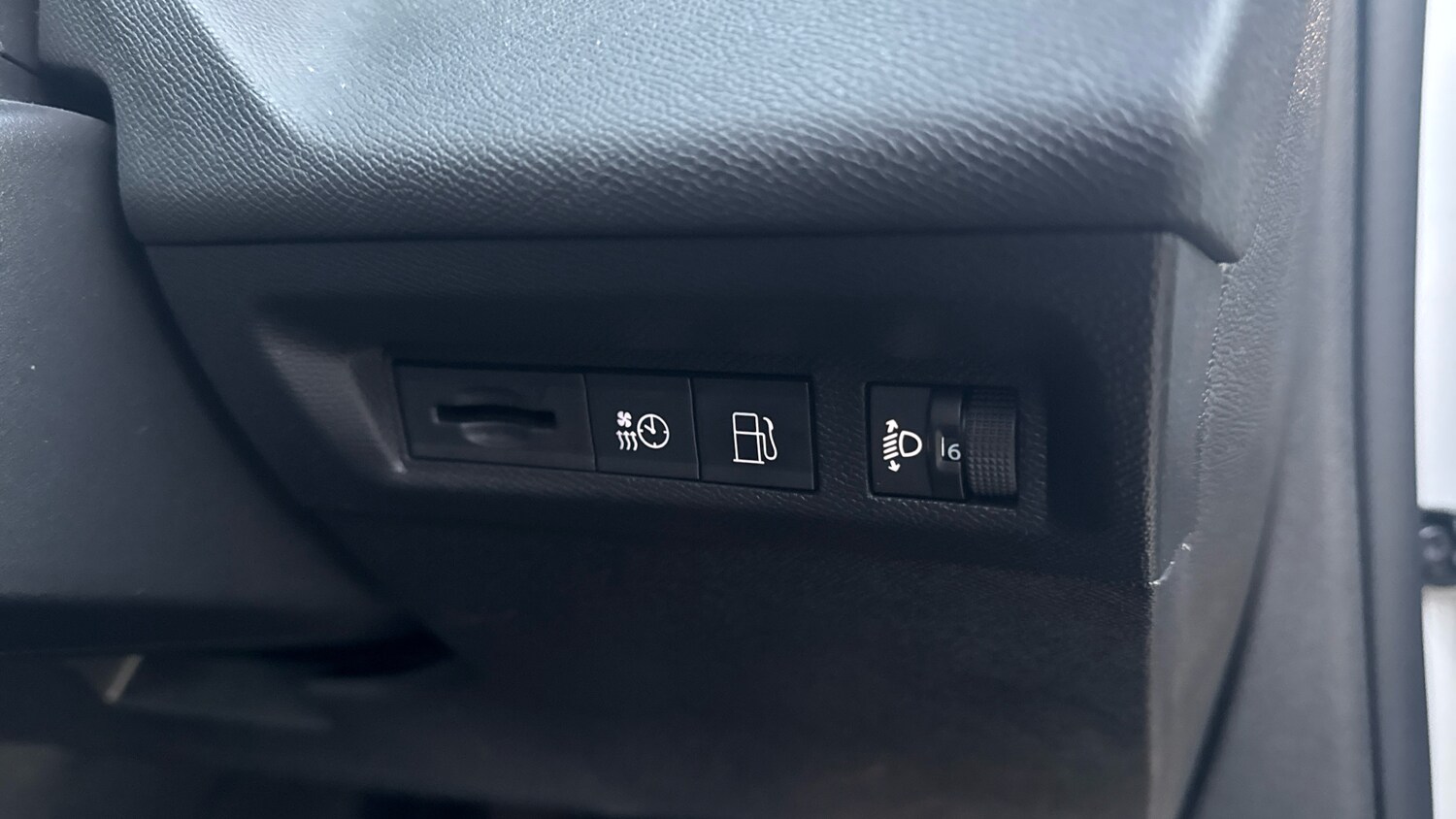 Used Peugeot 408 2024 for sale - 77060532: Photo 35