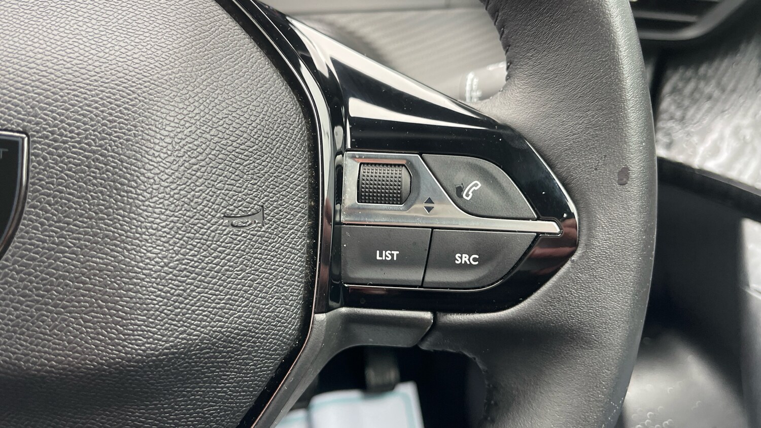 Used Peugeot 2008 2023 for sale - 76099791: Photo 24