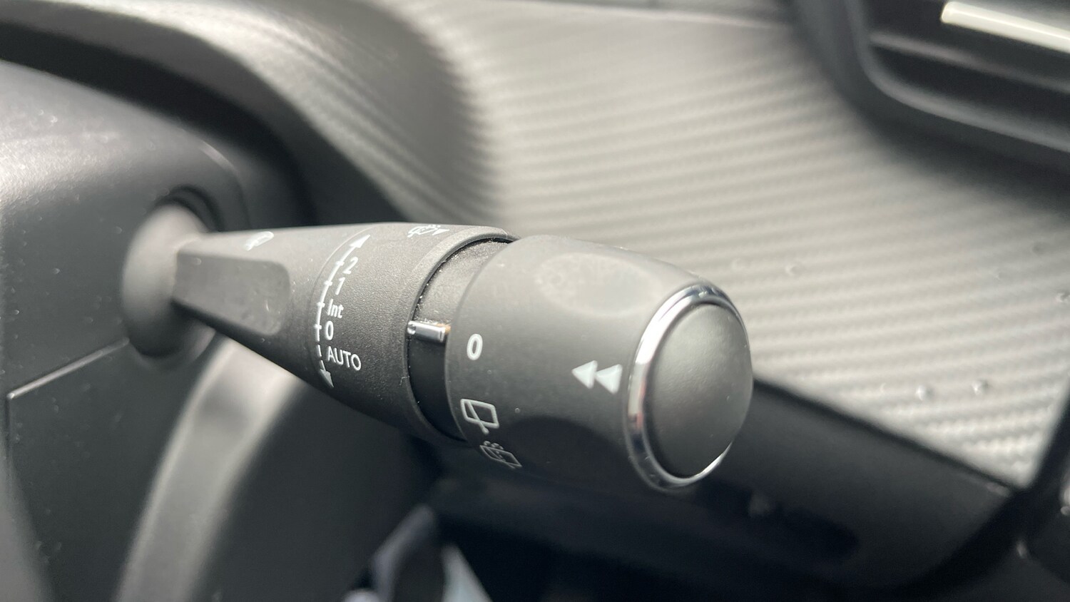 Used Peugeot 2008 2023 for sale - 76099791: Photo 28