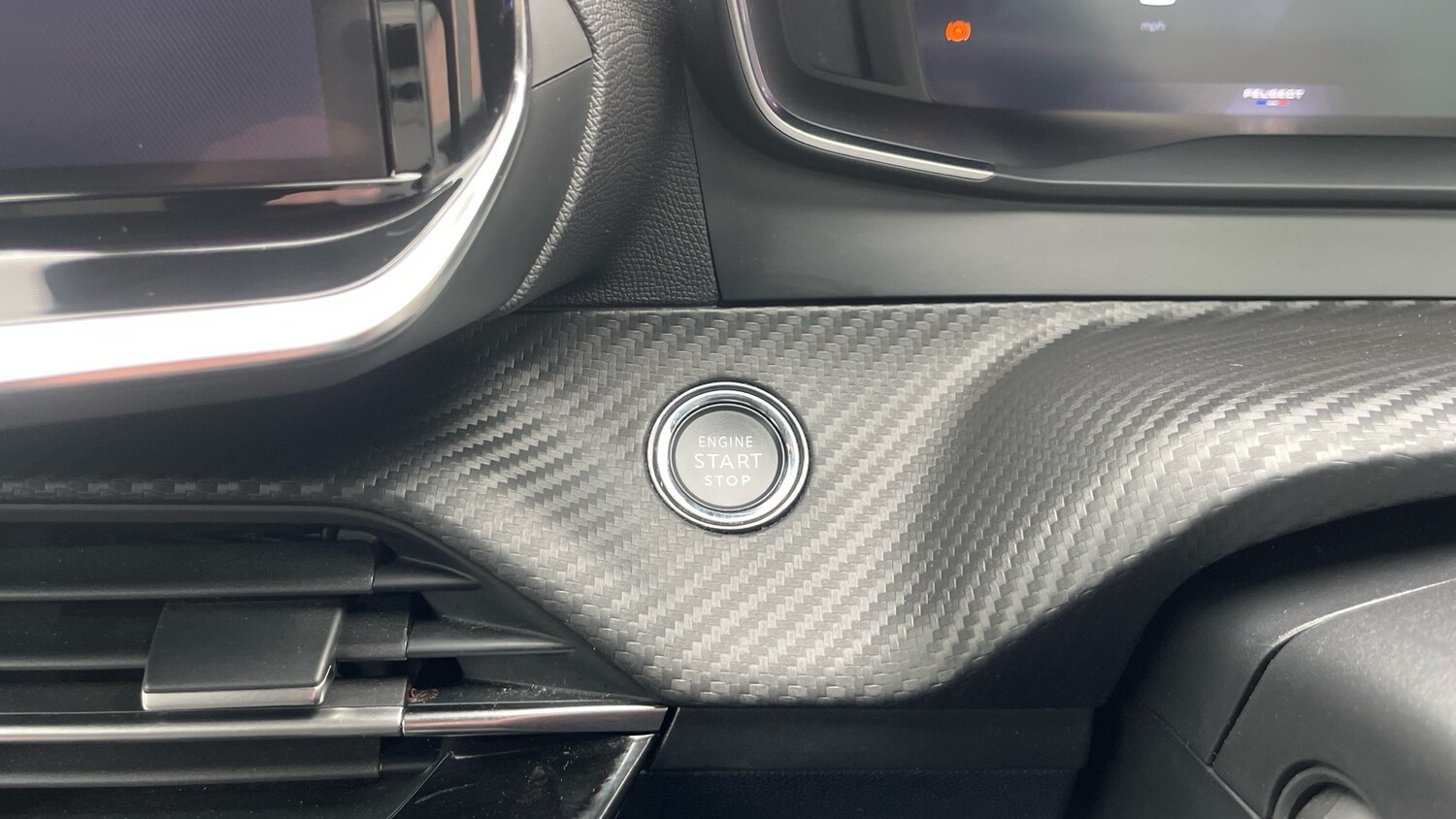 Used Peugeot 2008 2023 for sale - 76099791: Photo 39