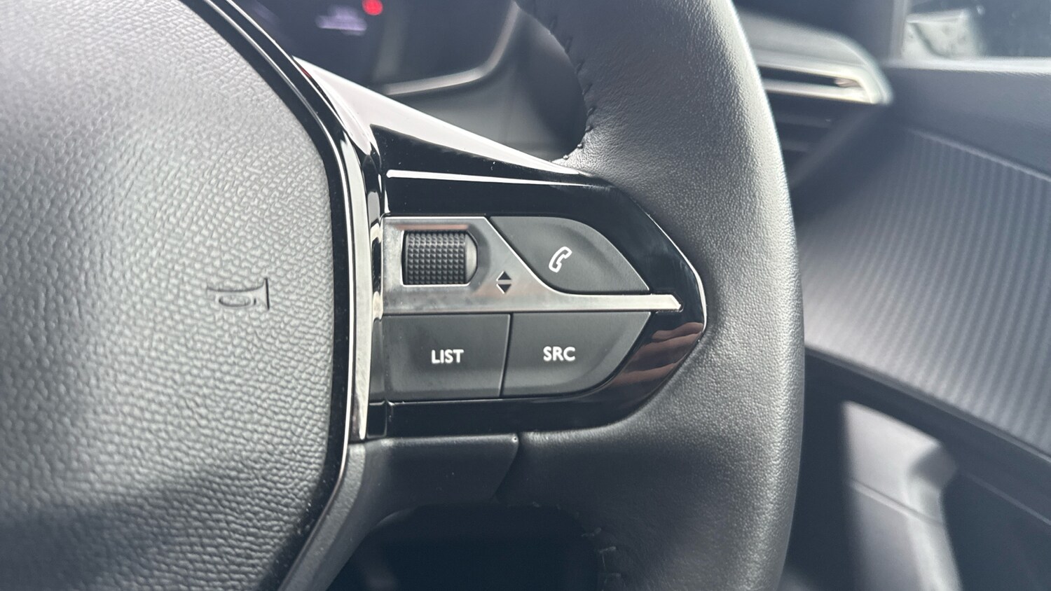 Used Peugeot 2008 2024 for sale - 77092090: Photo 25