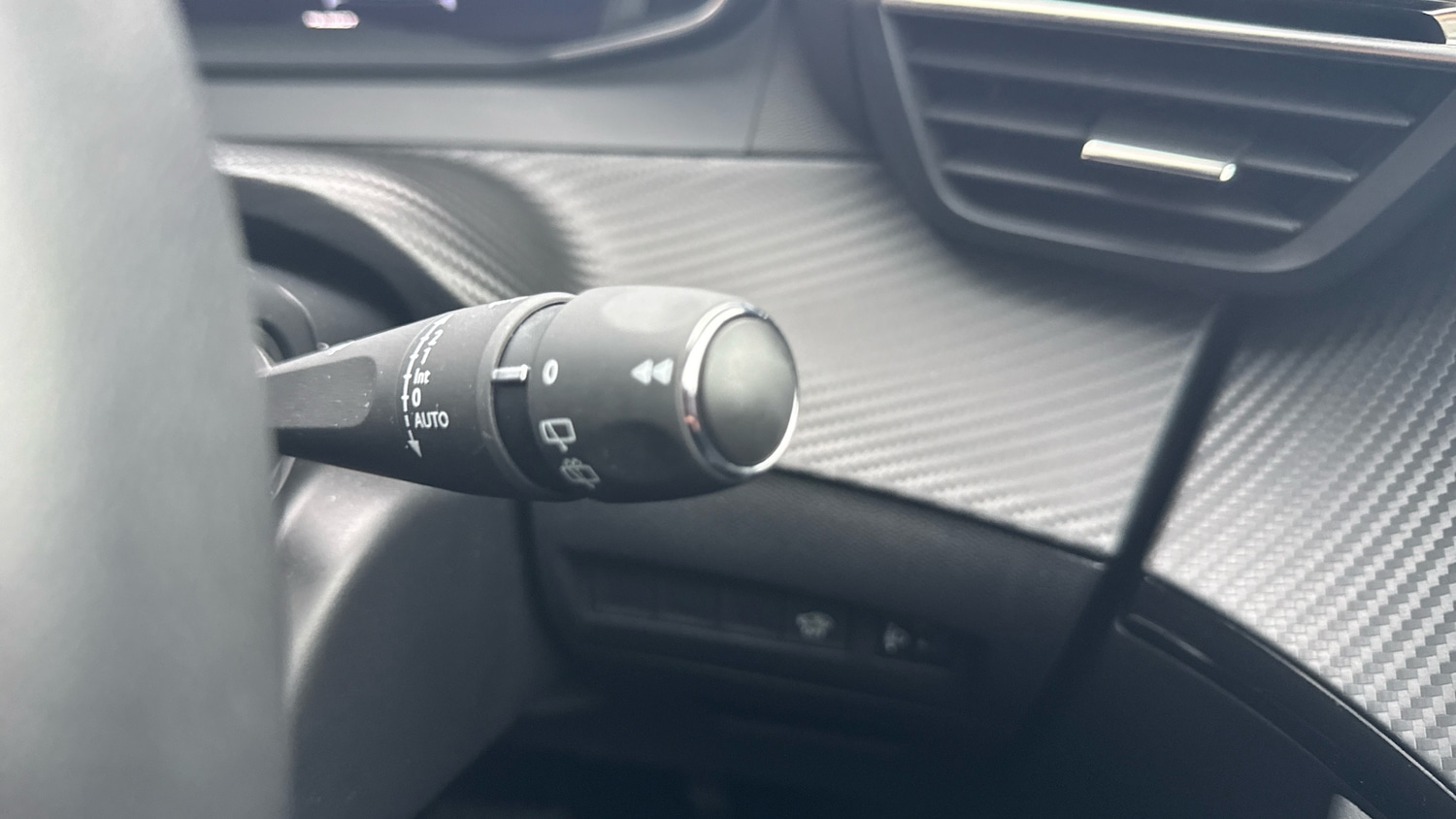 Used Peugeot 2008 2024 for sale - 77092090: Photo 29