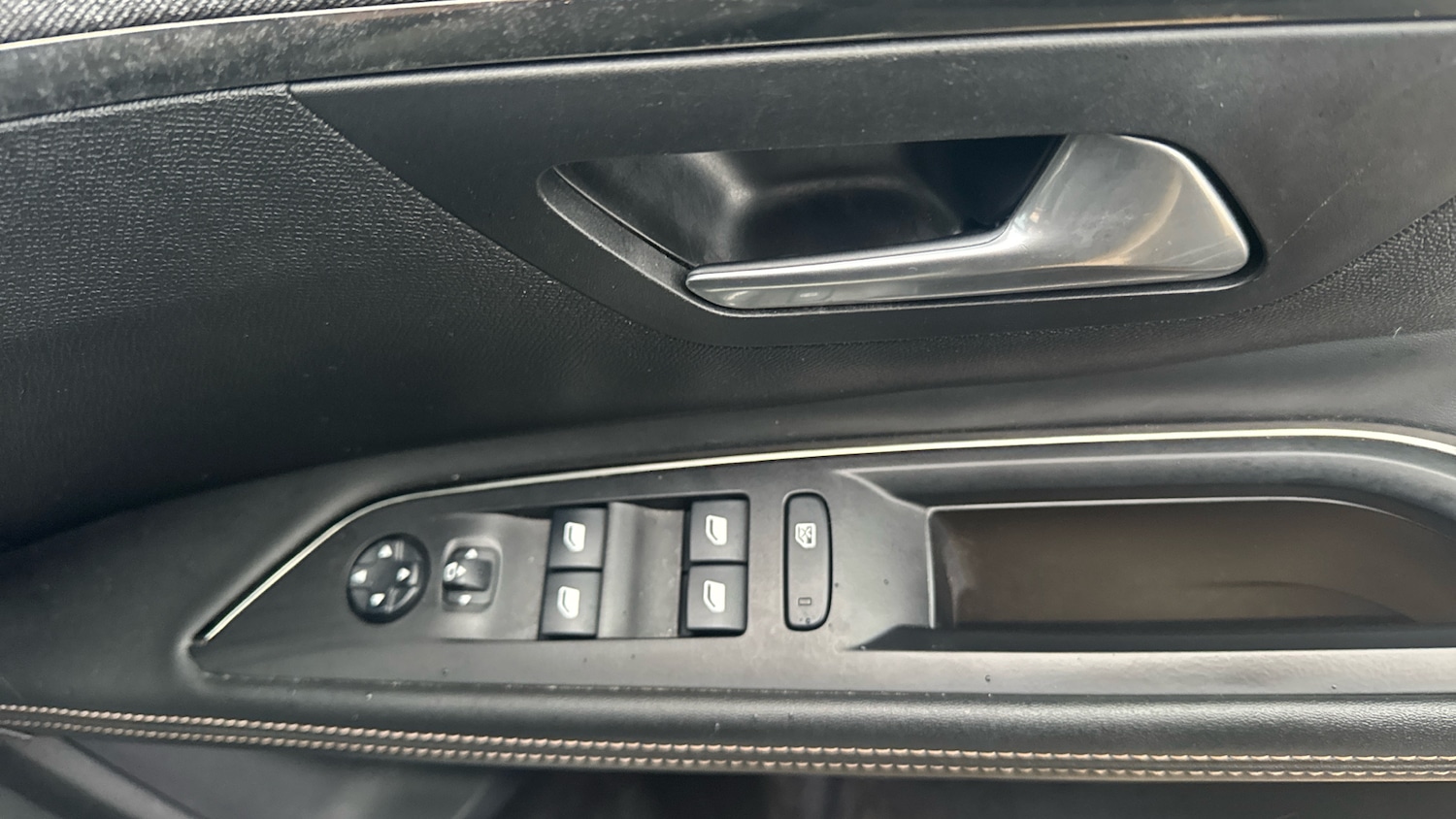 Used Peugeot 5008 2020 for sale - 77092089: Photo 23