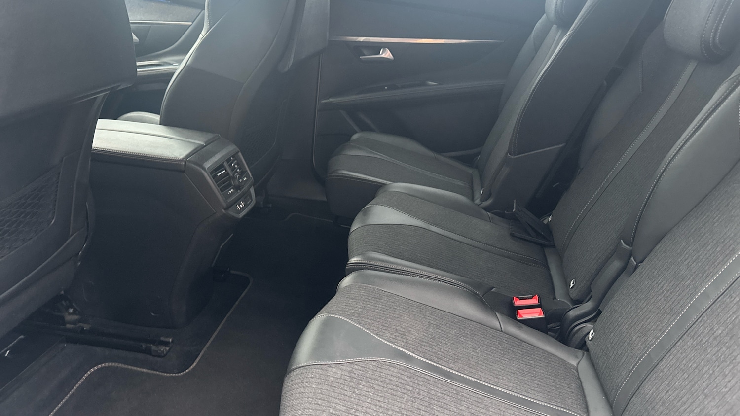 Used Peugeot 5008 2020 for sale - 77092089: Photo 34