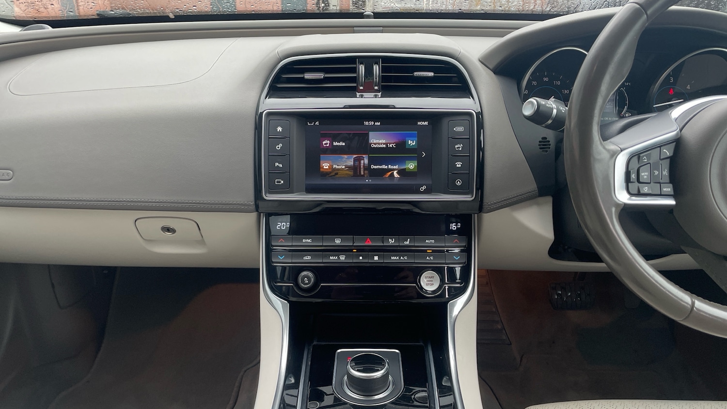 Used Jaguar XE 2017 for sale - 76154003: Photo 10