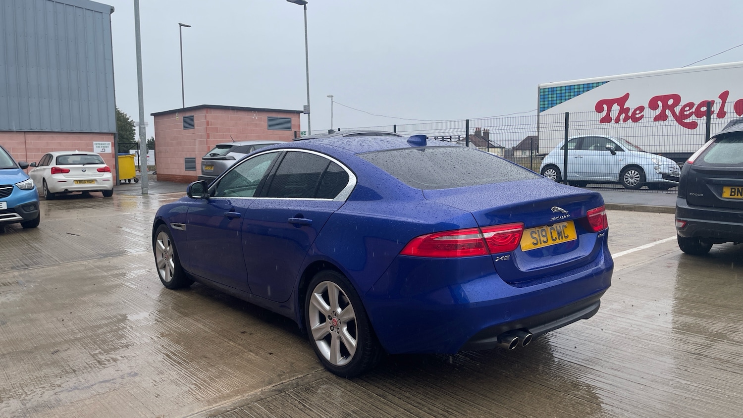 Used Jaguar XE 2017 for sale - 76154003: Photo 5
