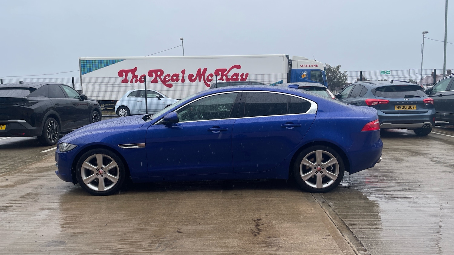 Used Jaguar XE 2017 for sale - 76154003: Photo 6