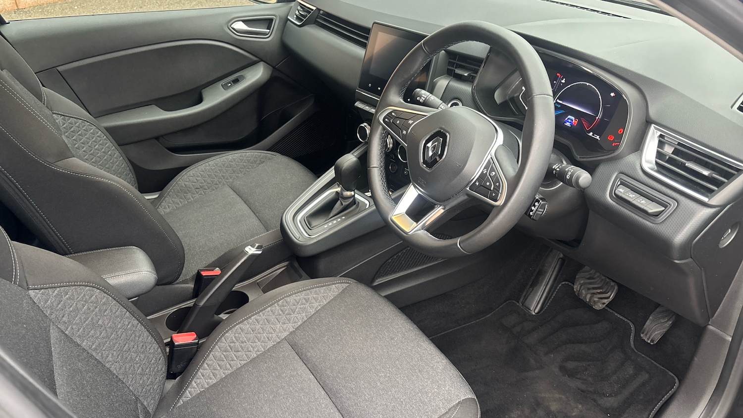 Used Renault Clio 2022 for sale - 76667818: Photo 12