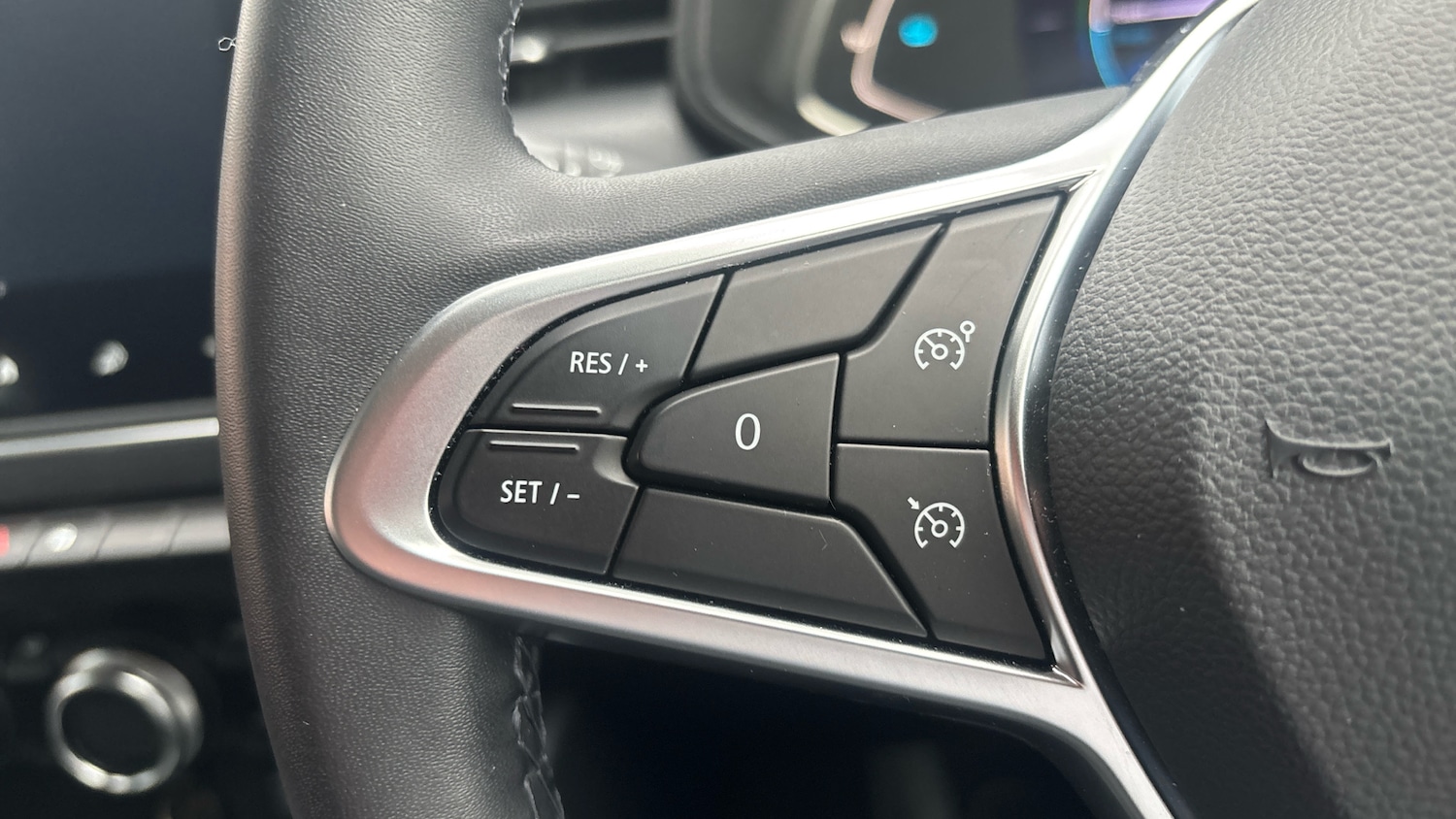 Used Renault Clio 2022 for sale - 76667818: Photo 24