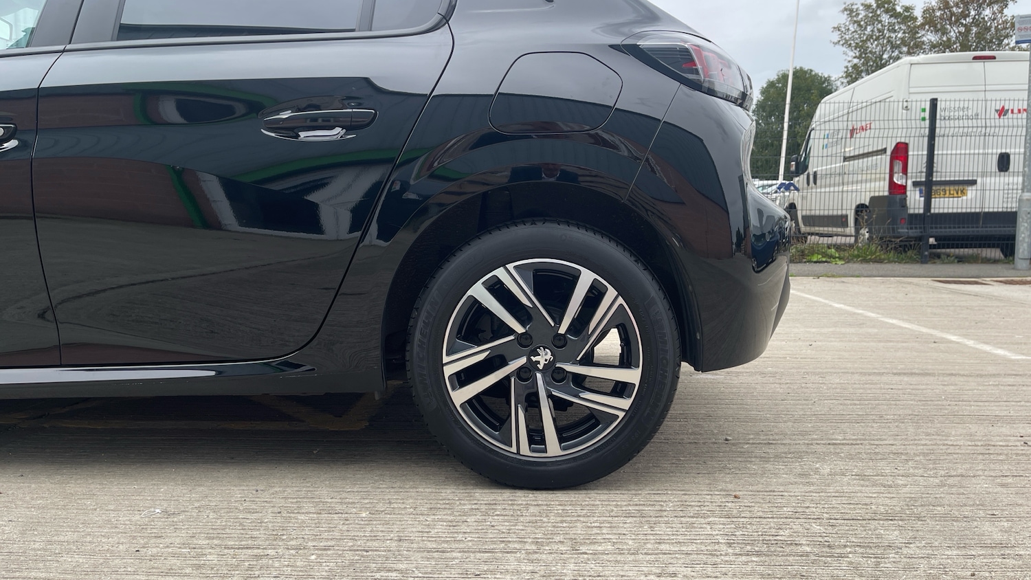 Used Peugeot 208 2023 for sale - 76073678: Photo 15