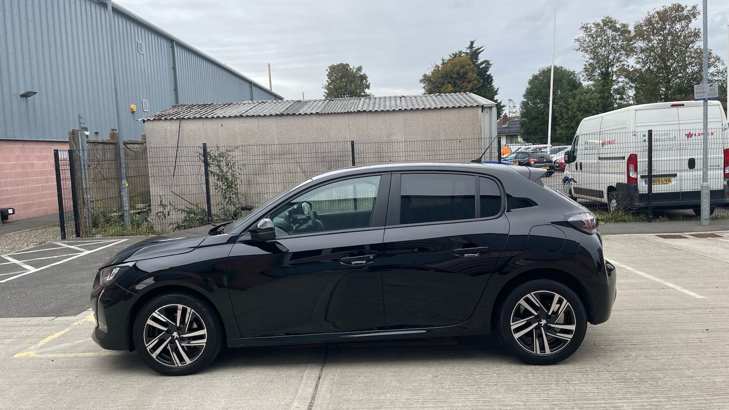 Used Peugeot 208 2023 for sale - 76073678: Photo 6