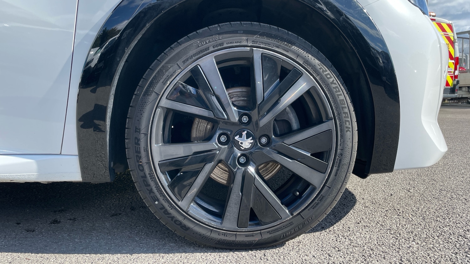 Used Peugeot 208 2023 for sale - 75966319: Photo 17