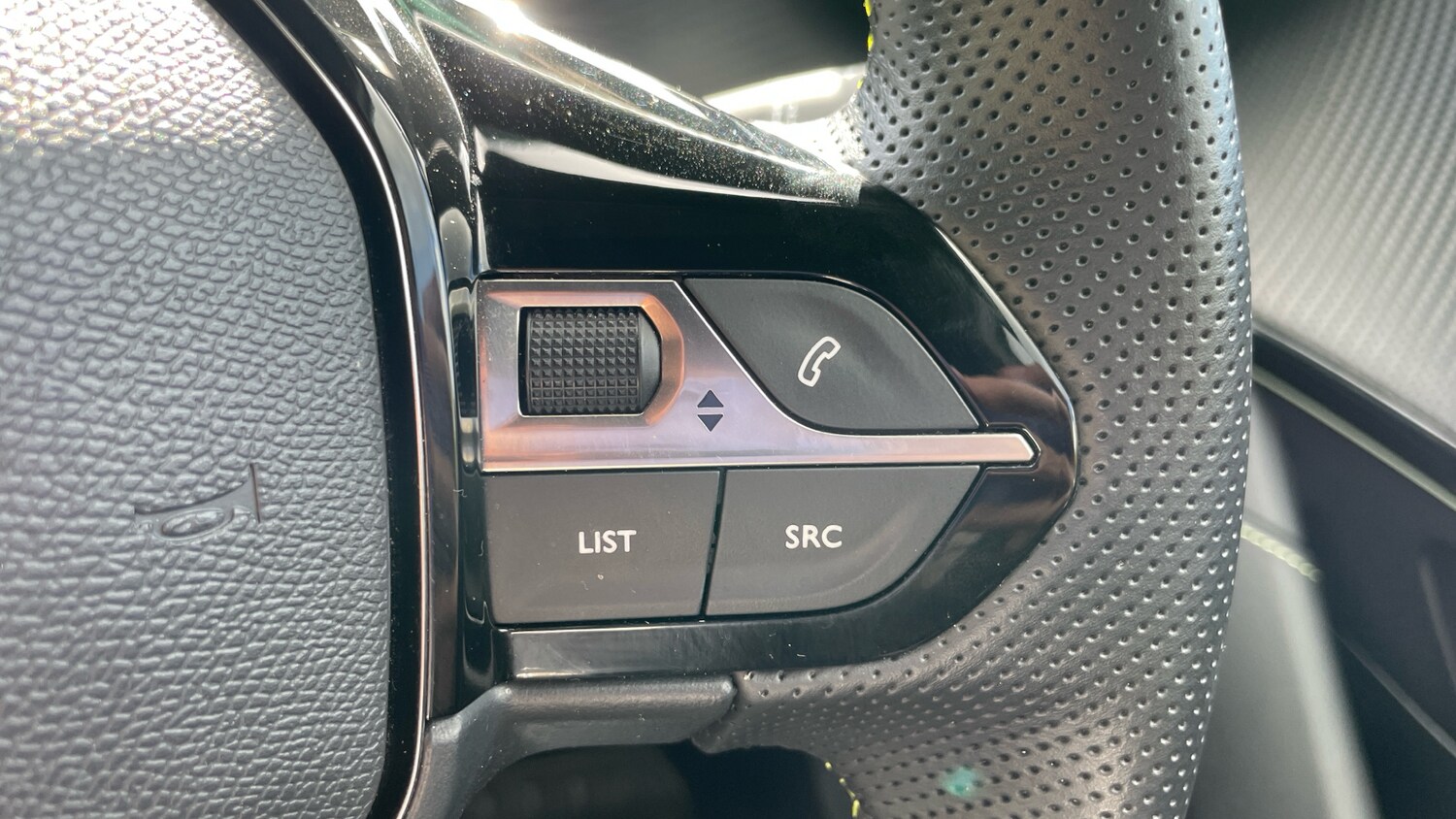 Used Peugeot 208 2023 for sale - 75966319: Photo 24