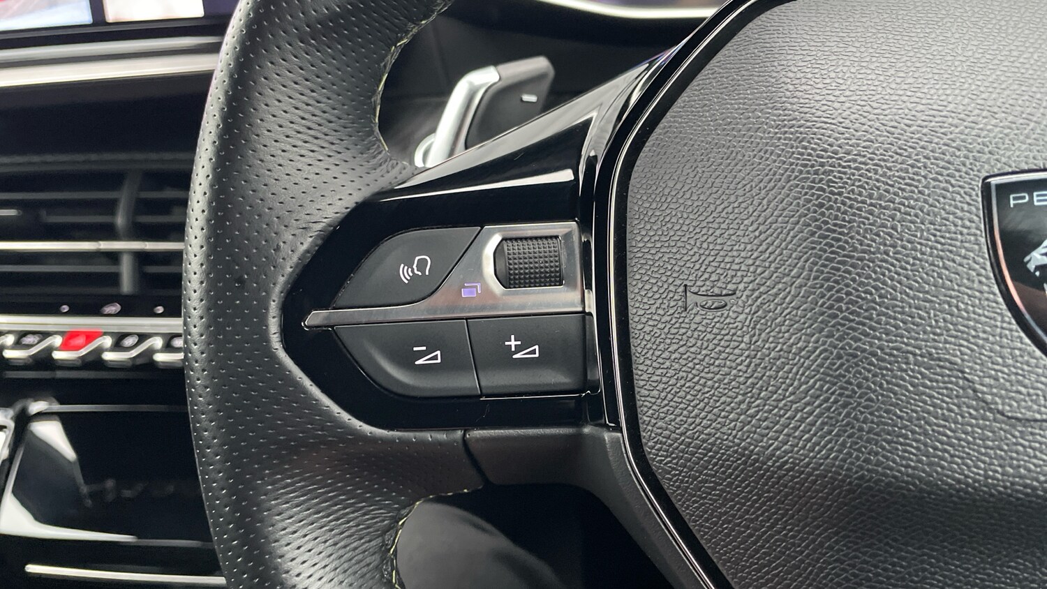 Used Peugeot 2008 2024 for sale - 77397024: Photo 23