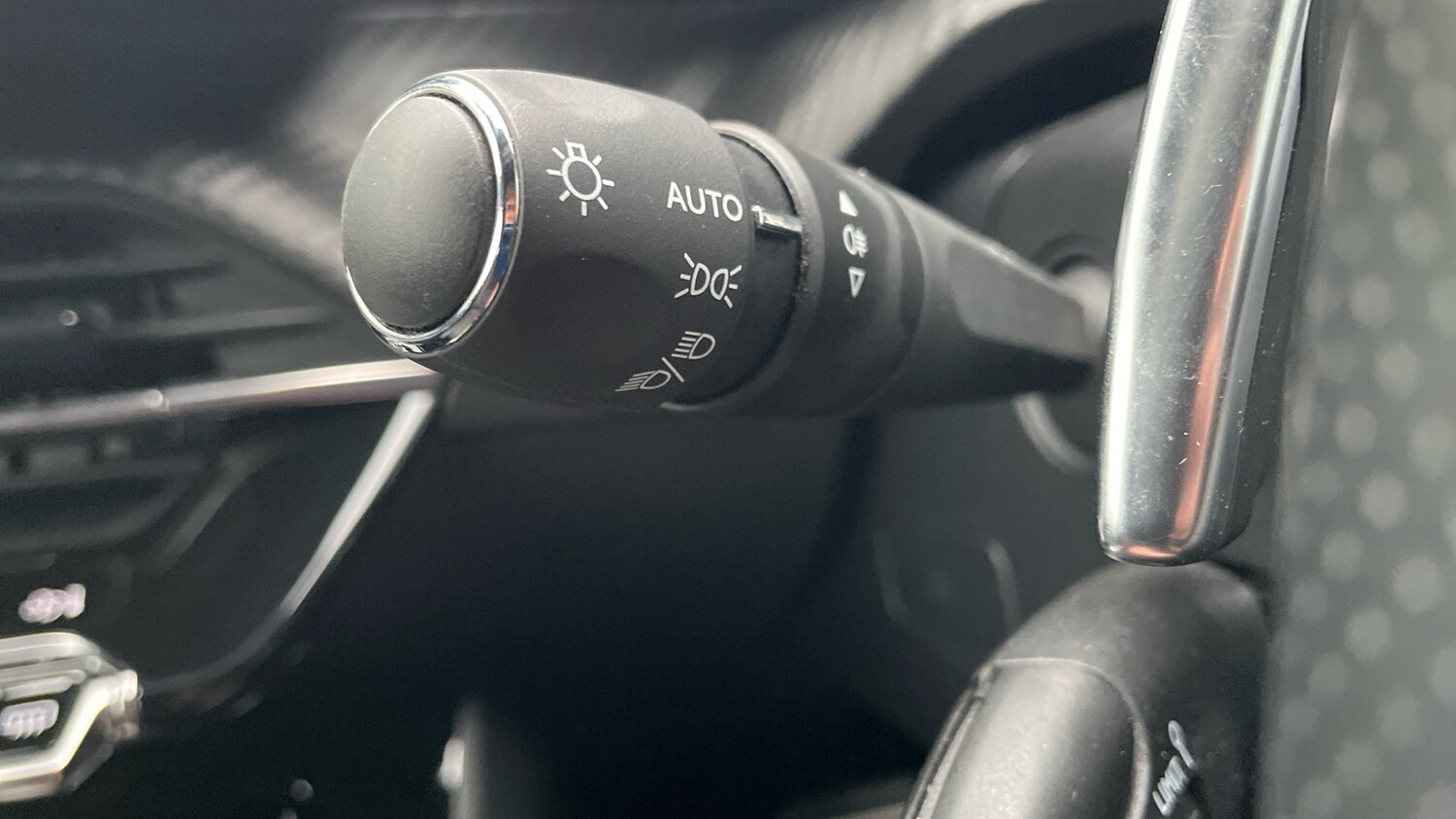 Used Peugeot 2008 2024 for sale - 77397024: Photo 27