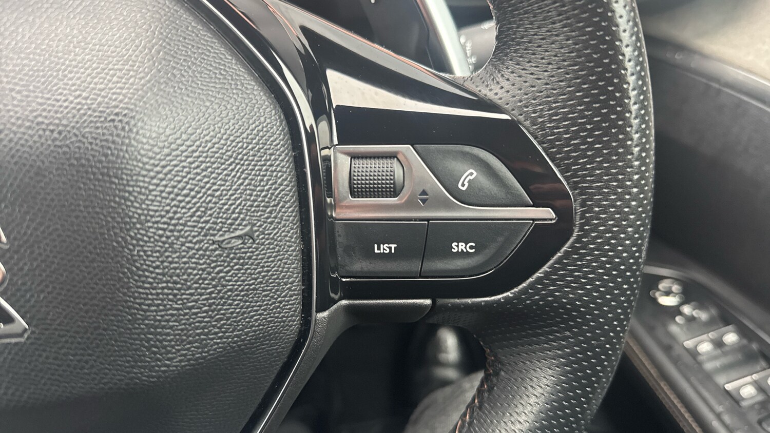 Used Peugeot 5008 2023 for sale - 76803247: Photo 25