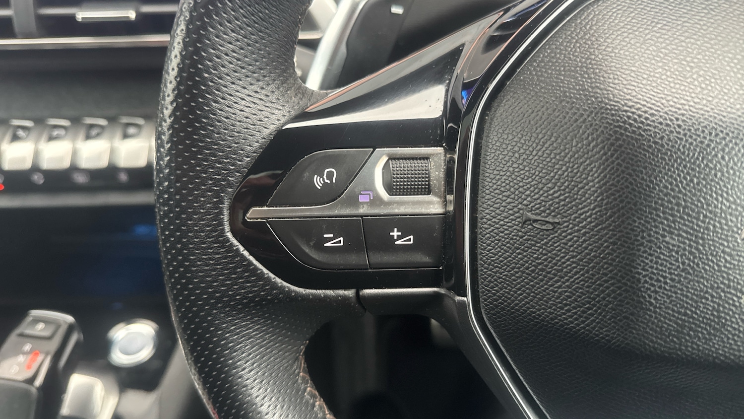 Used Peugeot 5008 2018 for sale - 76772571: Photo 24