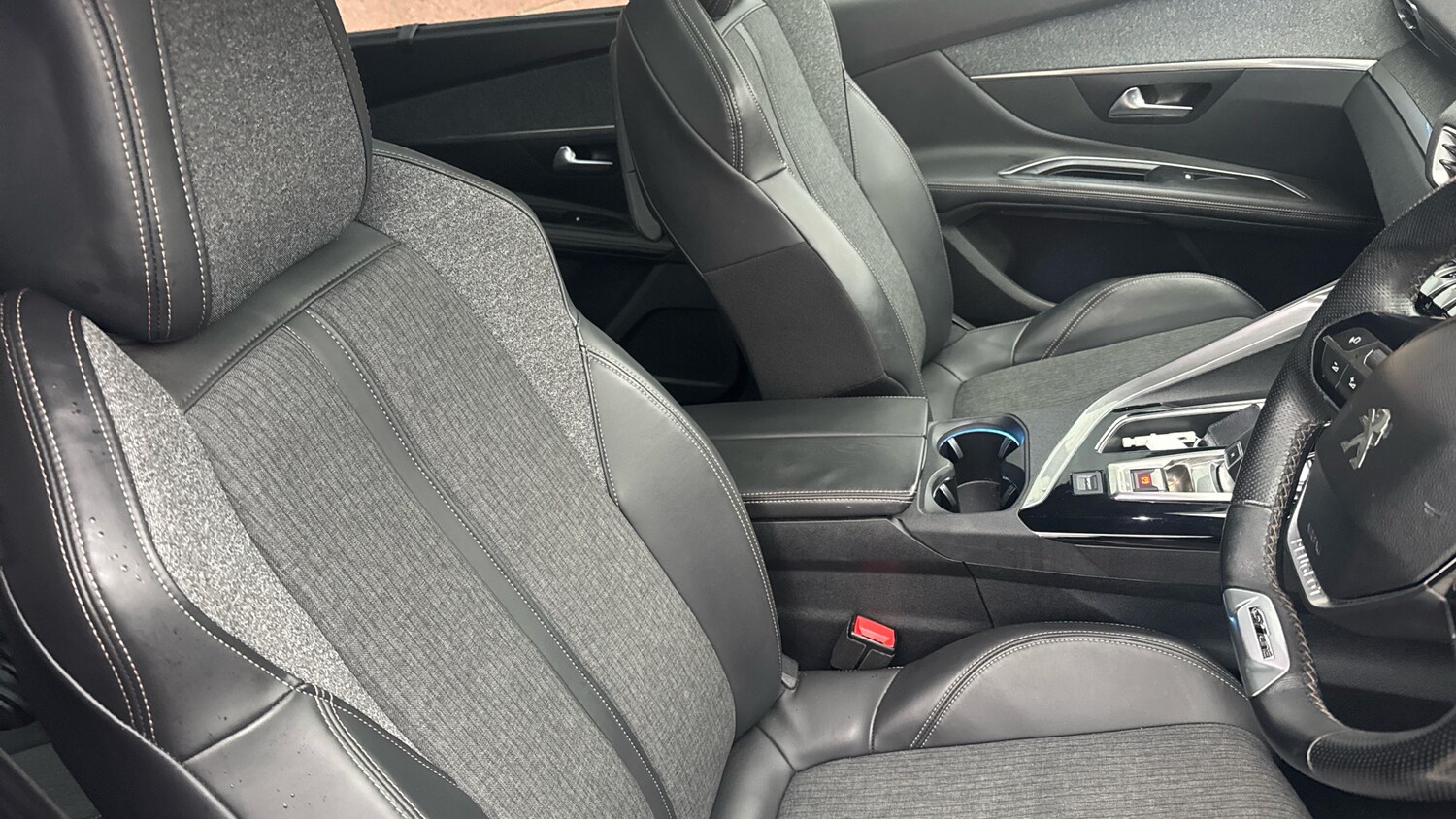 Used Peugeot 5008 2018 for sale - 76772571: Photo 43