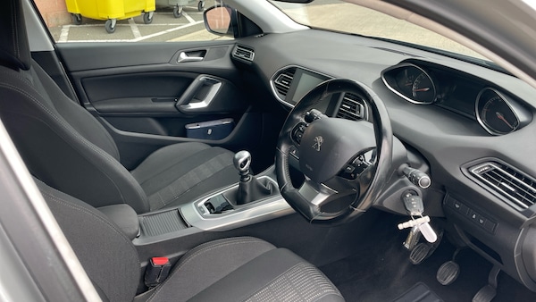 Used Peugeot 308 2017 for sale - 76014529: Photo 11